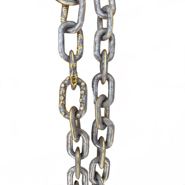 The Elizabeth Chain (MEDIUM)