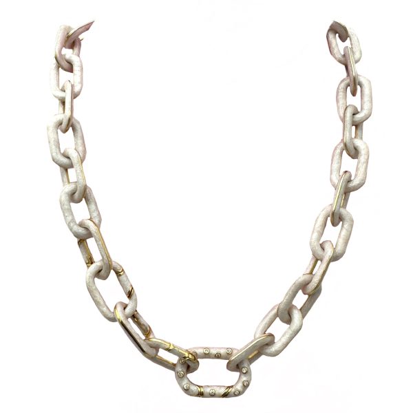 The Elizabeth Chain (Pearl)